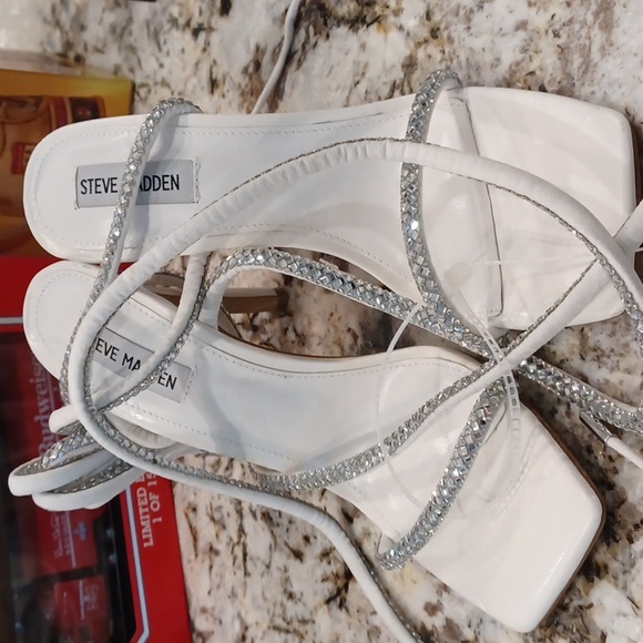 STEVEN MADDEN WOMENS UPLIFT SANDALS SZ 9 - Picture 1 of 3